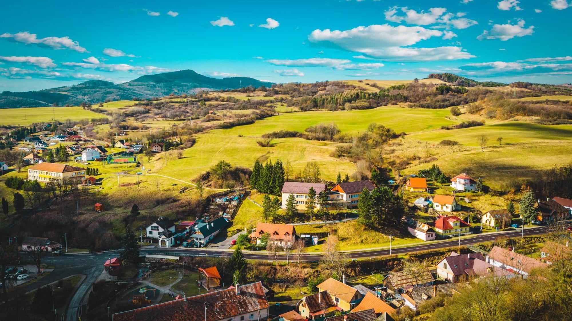 Sovi Dom- Historicke Apartmany Z 19 Storocia, 4Km Od Banskej Stiavnice Svaty Anton Luaran gambar