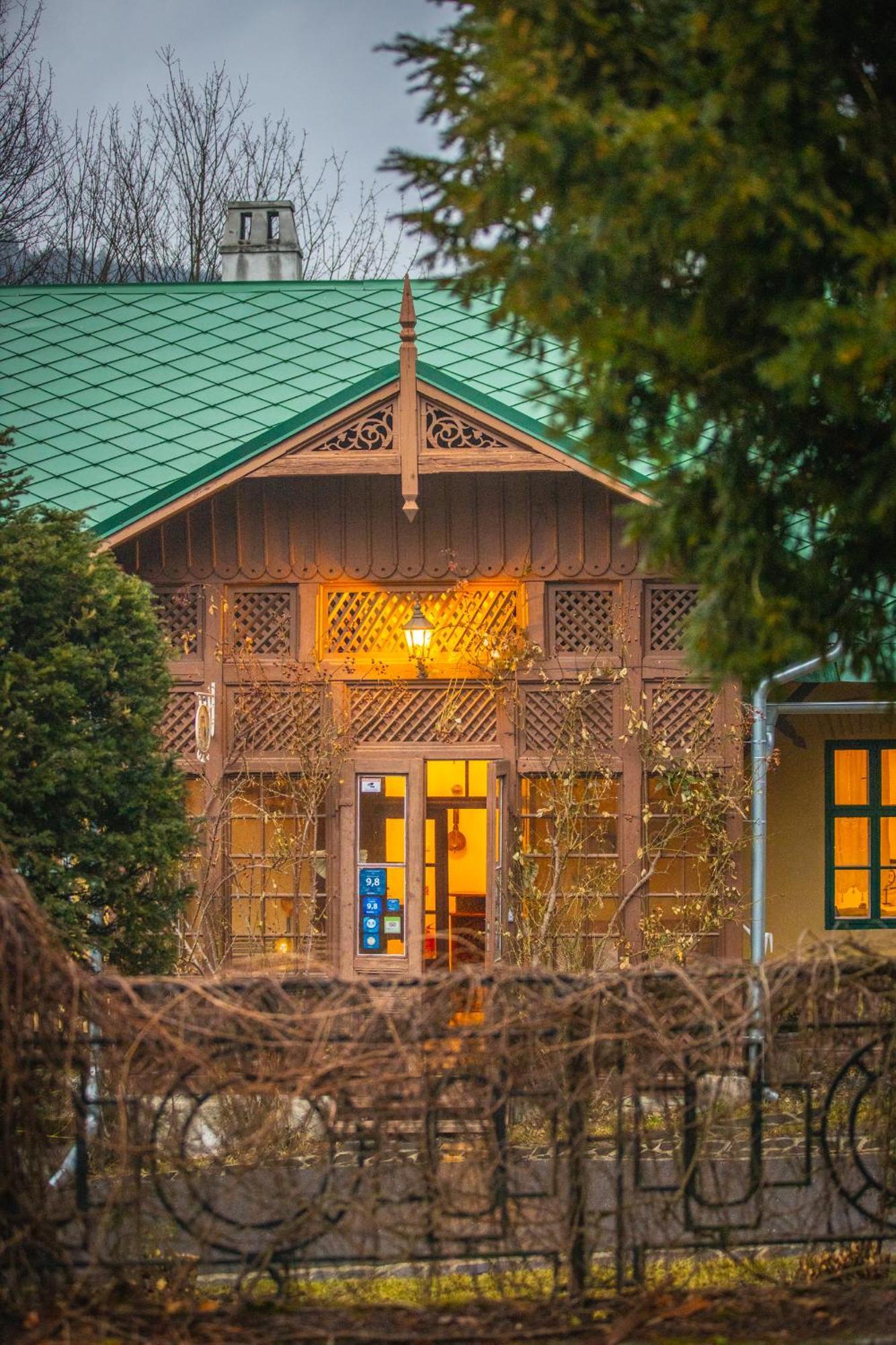 Sovi Dom- Historicke Apartmany Z 19 Storocia, 4Km Od Banskej Stiavnice Svaty Anton Luaran gambar