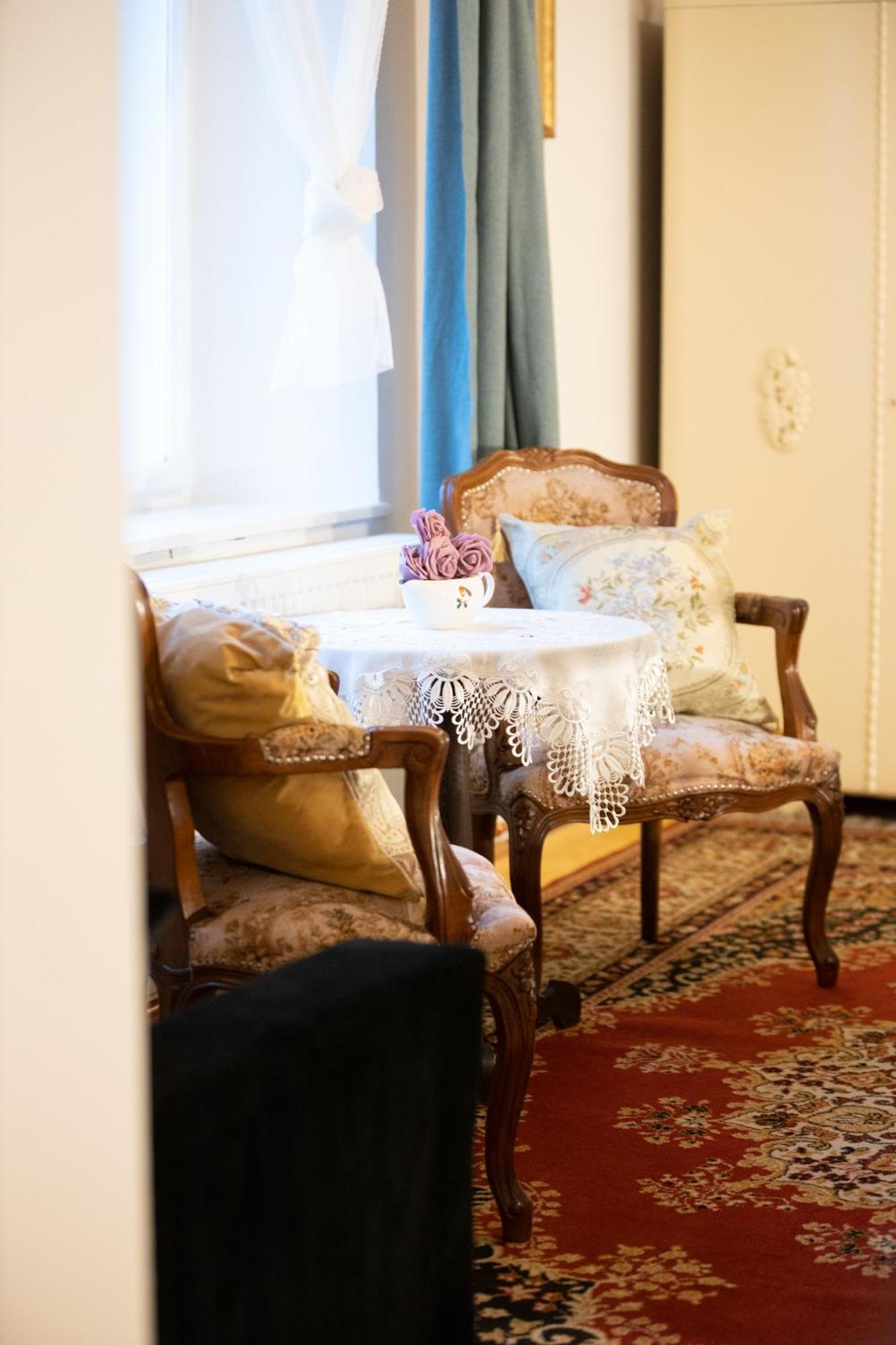 Sovi Dom- Historicke Apartmany Z 19 Storocia, 4Km Od Banskej Stiavnice Svaty Anton Luaran gambar