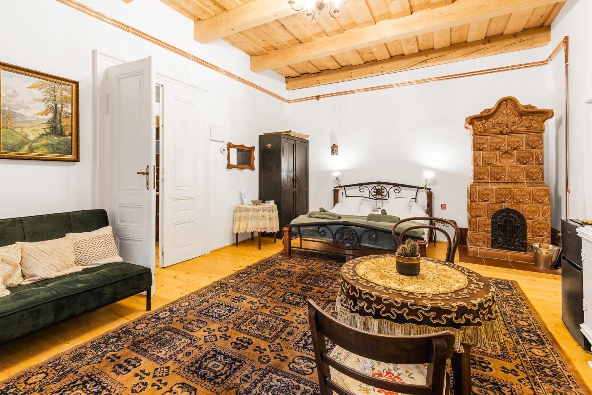 Sovi Dom- Historicke Apartmany Z 19 Storocia, 4Km Od Banskej Stiavnice Svaty Anton Luaran gambar