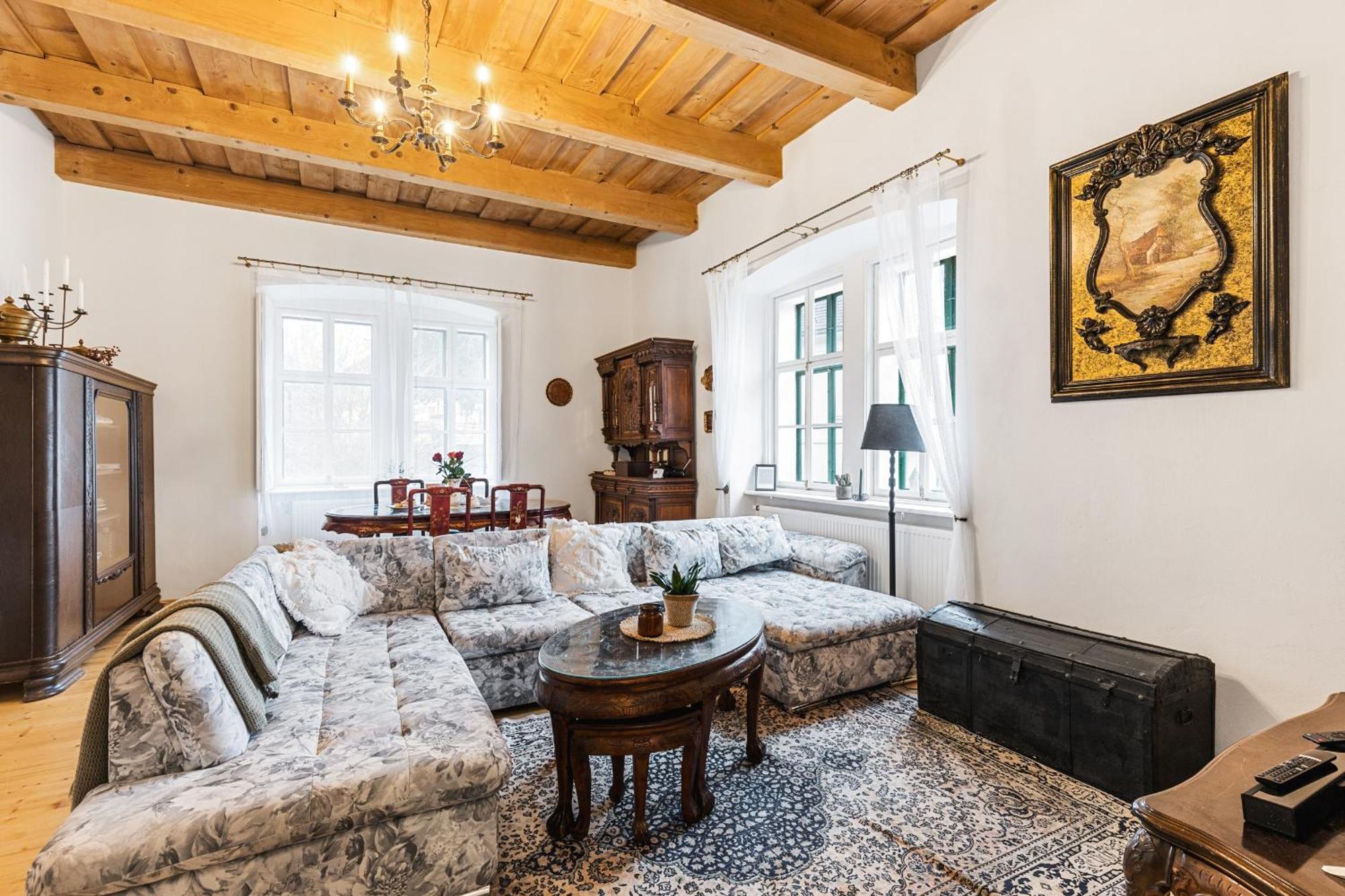 Sovi Dom- Historicke Apartmany Z 19 Storocia, 4Km Od Banskej Stiavnice Svaty Anton Luaran gambar