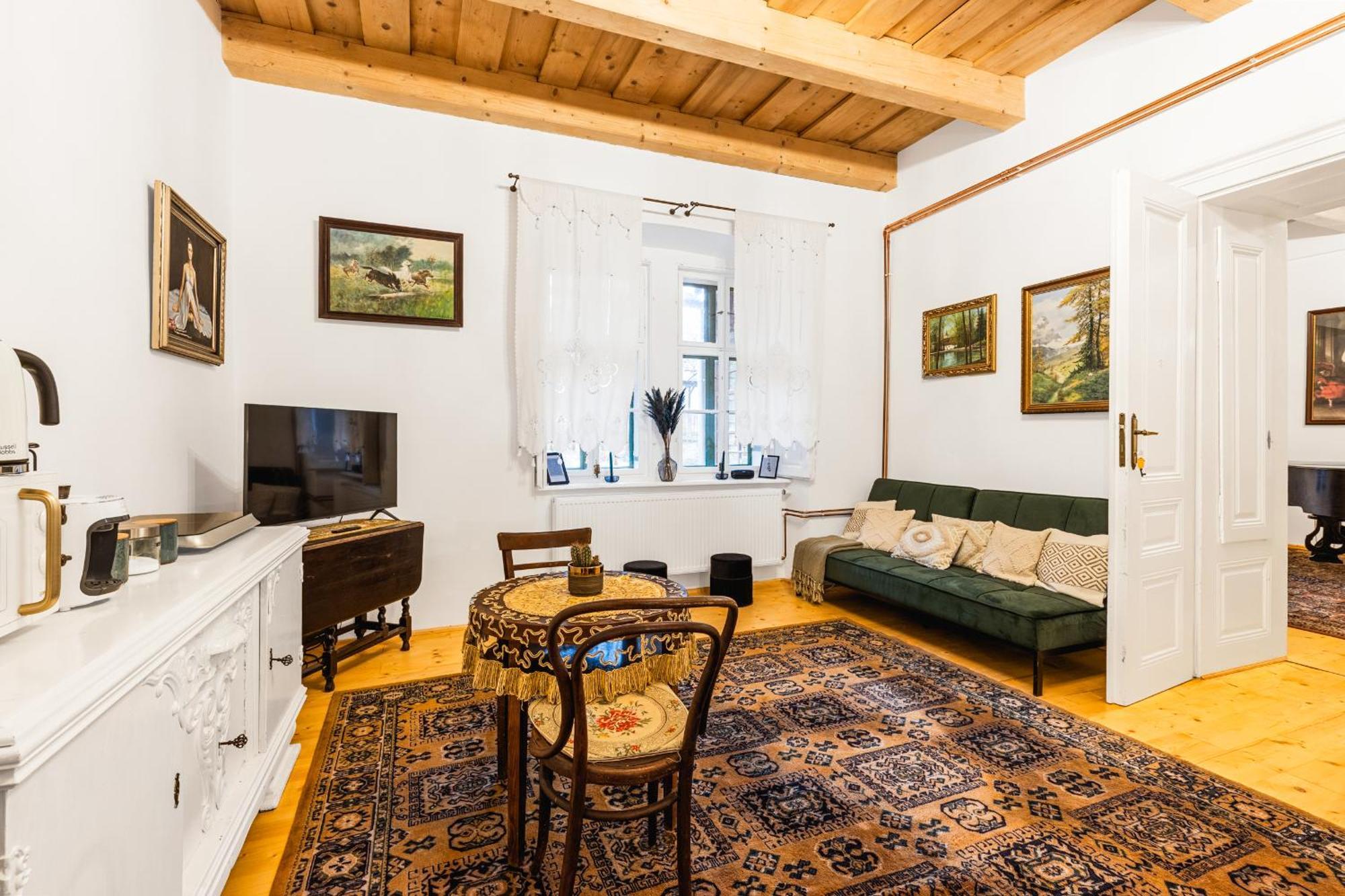 Sovi Dom- Historicke Apartmany Z 19 Storocia, 4Km Od Banskej Stiavnice Svaty Anton Luaran gambar