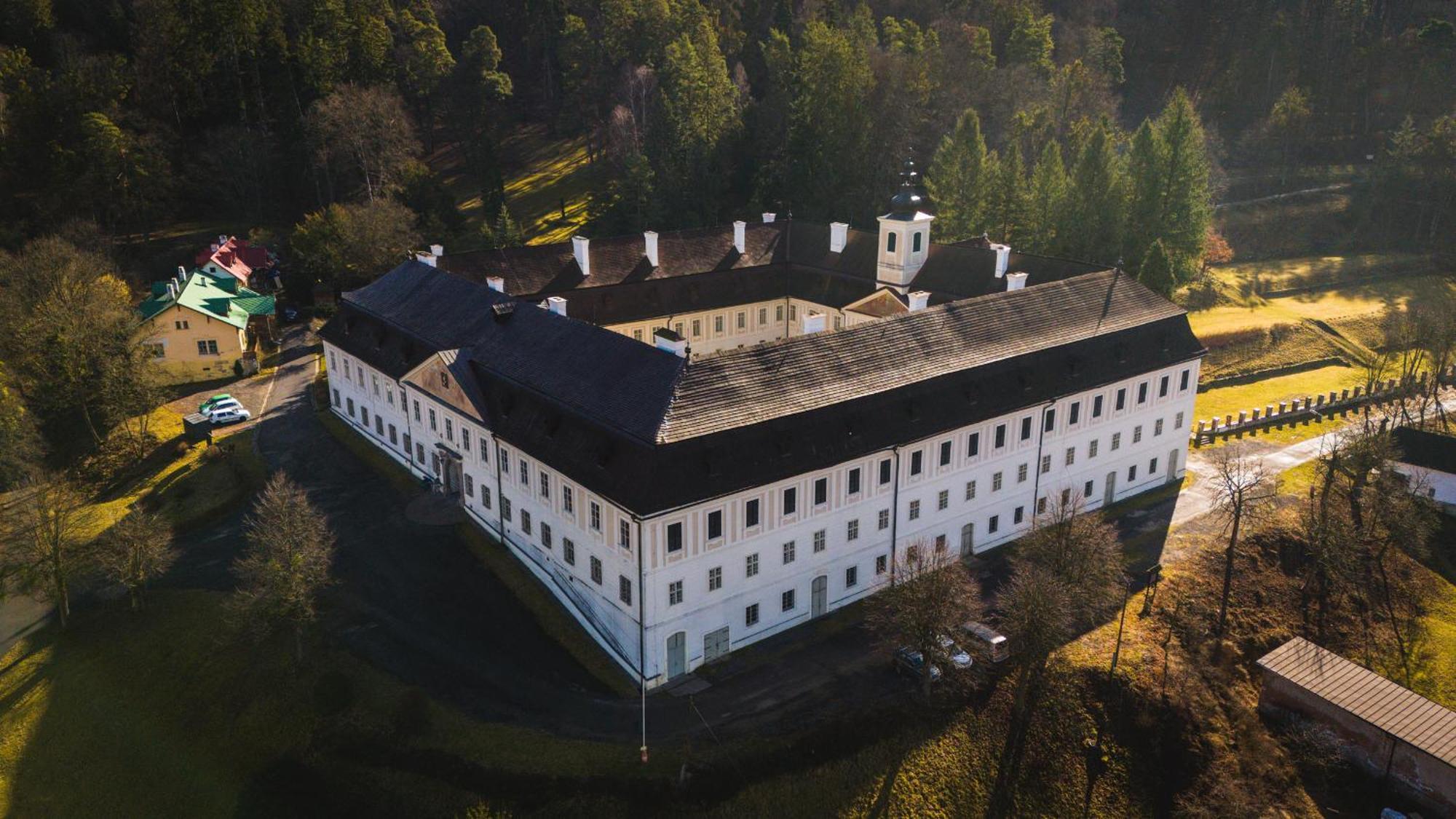 Sovi Dom- Historicke Apartmany Z 19 Storocia, 4Km Od Banskej Stiavnice Svaty Anton Luaran gambar